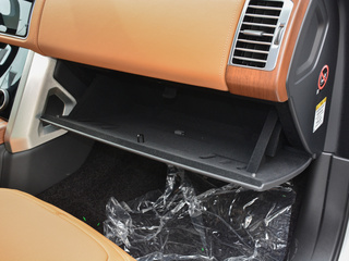 路虎 5.0 V8 SC AB 手套箱