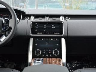 路虎  3.0 V6 SC Vogue 中控台