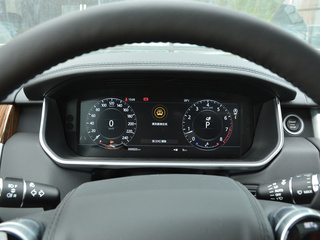路虎  3.0 V6 SC Vogue 仪表盘