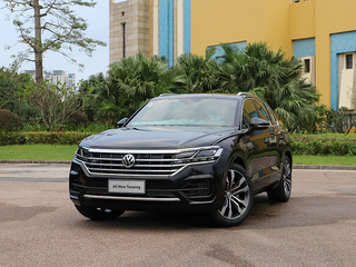 大众(进口)  3.0TSI 左前正45度