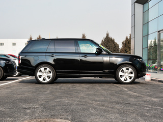 路虎  3.0 V6 SC 正右侧