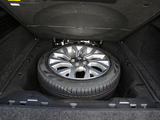 路虎  5.0 V8 SC 备胎整体
