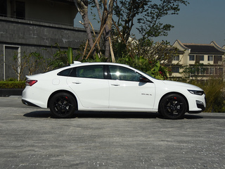 雪佛兰  Redline 550T 正右侧