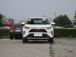 一汽丰田 双擎 2.5L 正前