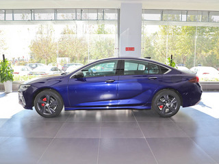 别克  GS 28T 正左侧