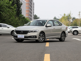 上汽大众  1.5L 左前正45度