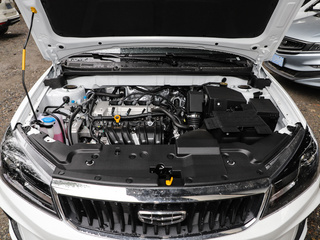 吉利汽车  UP 1.5L 发动机舱