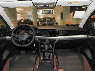 一汽-大众  1.5L 大中控全景