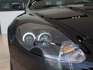阿斯顿-马丁 DB9