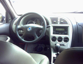 上海华普 海悦两厢