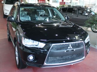 三菱(进口) 欧蓝德EX 劲界 2010款 精英版
