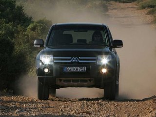 三菱（进口） 帕杰罗Pajero