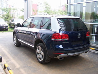 德国大众 途锐Touareg 左后45度 