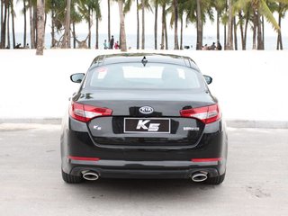 起亚K5实拍图