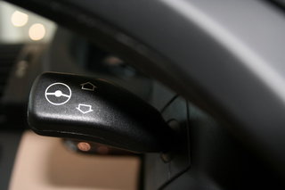 德国宝马 X5 方向盘调节 