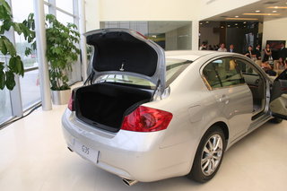 无限(英菲尼迪) G 后备厢整体 