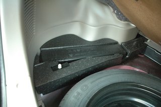 铃木 利亚纳-两厢 备胎及工具 