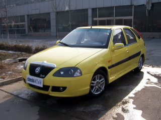 华普 海迅两厢 左前45度 