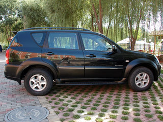 韩国双龙 雷斯特Rexton