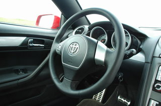 中华轿车 中华coupe 右45度 