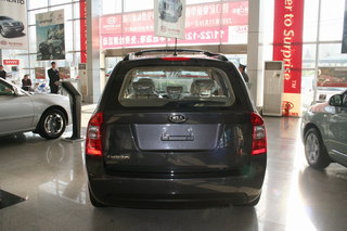 起亚 新佳乐 后脸 