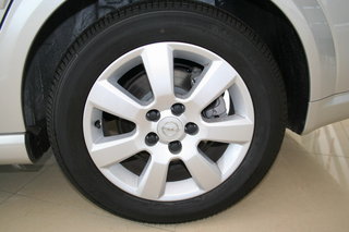 欧宝 威达 2007款 轮胎轮毂 