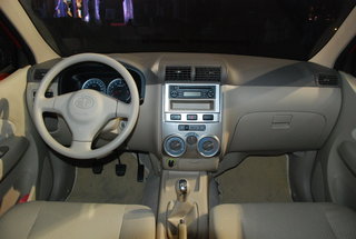 森雅M80上市现场