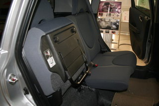 本田 飞度•型动派 放倒方式 