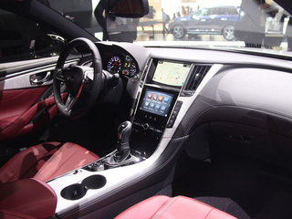 英菲尼迪Q60图片