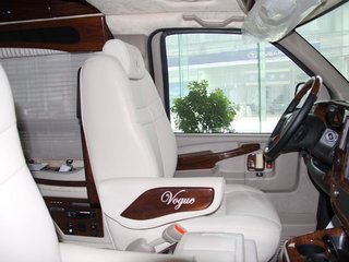 GMC 商务之星 5.3 AT 四驱版 2011款