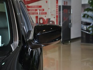 反光镜外侧正视