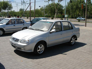 2005款 夏利N3 三厢