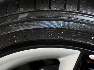 2013款 1.6L 自动 运动版