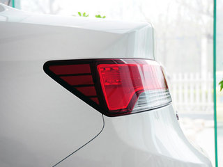 2013款 1.6L 自动 运动版