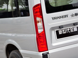 2013款 2.4T 柴油 豪华型长轴中顶Duratorq