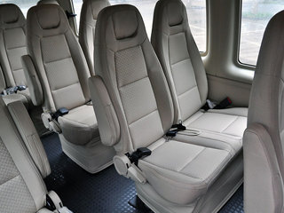 2013款 2.4T 柴油 豪华型长轴中顶Duratorq
