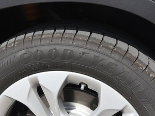 宝马X1新能源图片