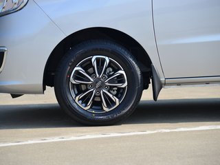 瑞风M3图片