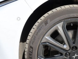 小鹏汽车P7图片