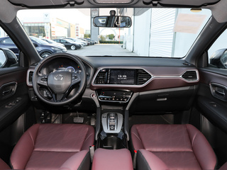 东风本田M-NV图片