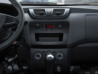 东风小康C32图片