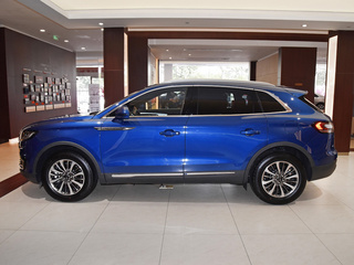 车辆左正侧视角