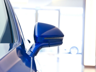 反光镜外侧正视