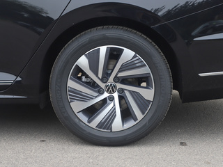 帕萨特新能源图片