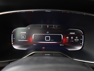 方向盘后方仪表盘