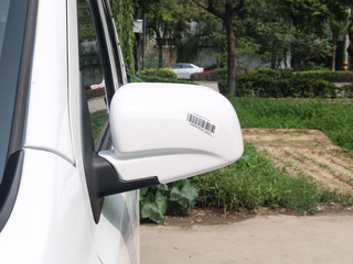 反光镜外侧正视