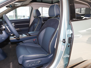 捷尼赛思GV60图片