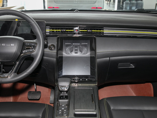 荣威RX5新能源图片