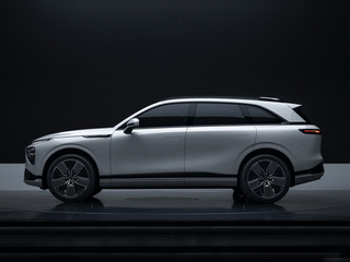 小鹏汽车G9图片