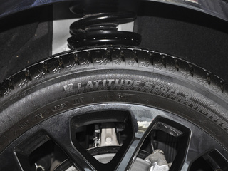 雪佛兰开拓者图片